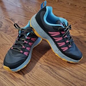 Women's Gray and Pink Athletic Trail Shoes Sketchers
